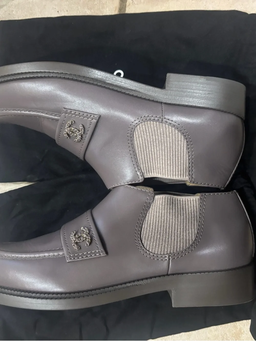 CHANEL Women's Leather Loafers with Gold Logo - Picture 2 of 15